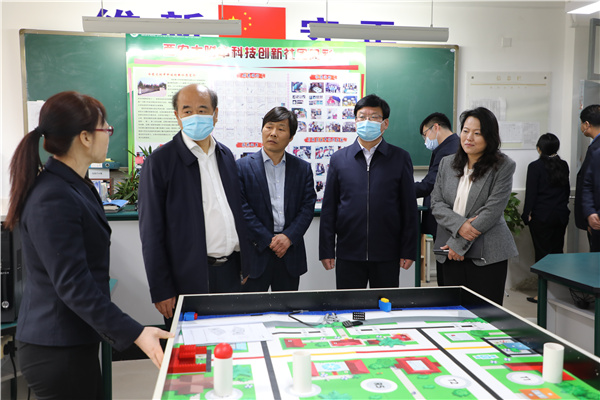615d27d7dbb34be9b422c56b15bf805d.jpg 2科创活动室.jpg