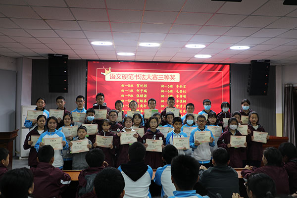 eb3c46eadb9b486ea58203a9e02891e9.jpg